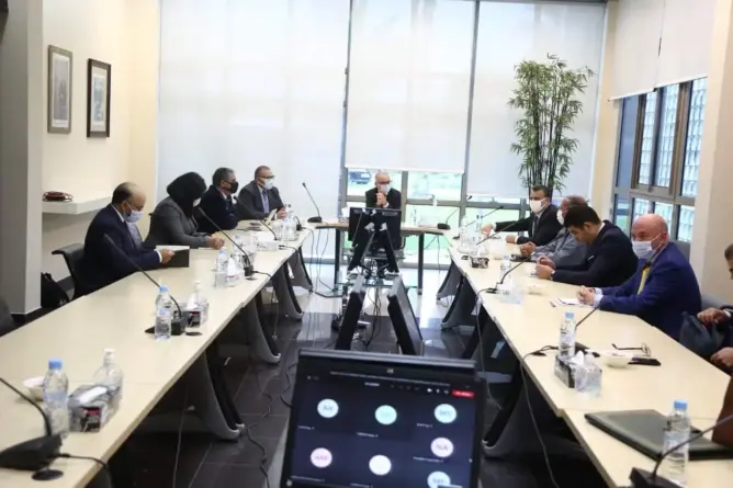 في مشاورات جديدة مع الأحزاب.. لجنة بنموسى تستقبل البام لتقديم مذكرته (صور)