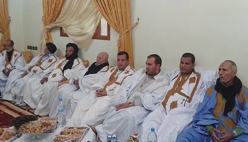 شيوخ القبائل الصحراوية يؤيدون تحرك الجيش المغربي بالكركرات ويحملون المسؤولية للجبهة