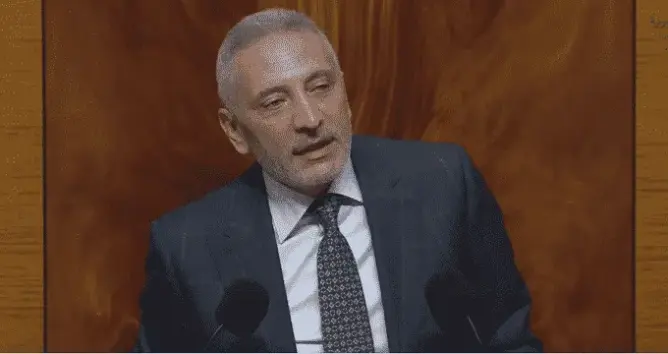 وزير الصناعة والتجارة