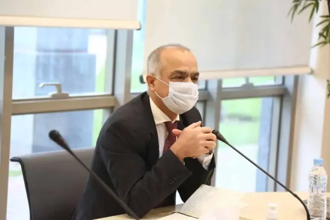 زعماء 8 أحزاب سياسية يلتقون بنموسى لمناقشة تقرير النموذج التنموي