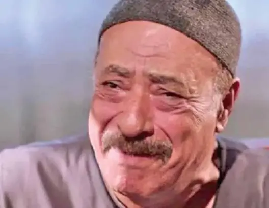 وفاة الفنان المصري فايق عزب متأثرا بإصابته بـ”كورونا”