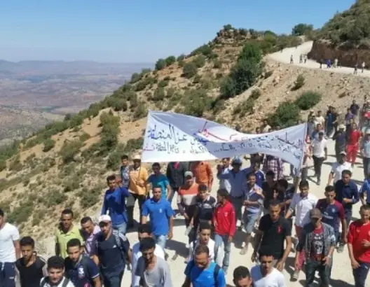 حالة طريق تثير استنكارا بضواحي أزيلال