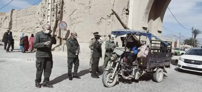 سلطات تاروادنت تستعين بأربعة سدود إدارية لضبط التنقلات نحو المدينة