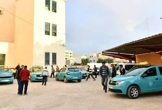 مهنيو سيارات الأجرة بتاوريرت