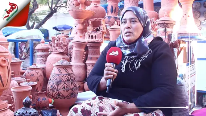 21 عاما من تجارة الفخار.. زوجة فخار بآسفي: أحيي المرأة التي تساعد زوجها (فيديو)