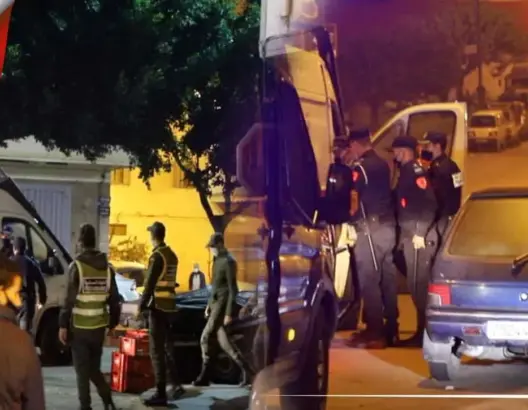 ‎تدخلات أمنية تسفر عن اعتقالات بالجملة ليلة دخول “قرار الاغلاق” حيز التنفيذ (فيديو)