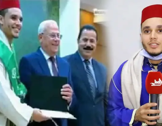 منشد مغربي يحكي علاقته بالإنشاد ويكشف عن مشارعه الفنية