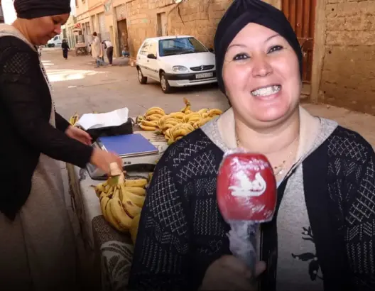 “كبيرة”.. بائعة تجول شوارع سوس بعربة موز: طموحي لاحدود له وتفاؤلي سر سعادتي (فيديو)