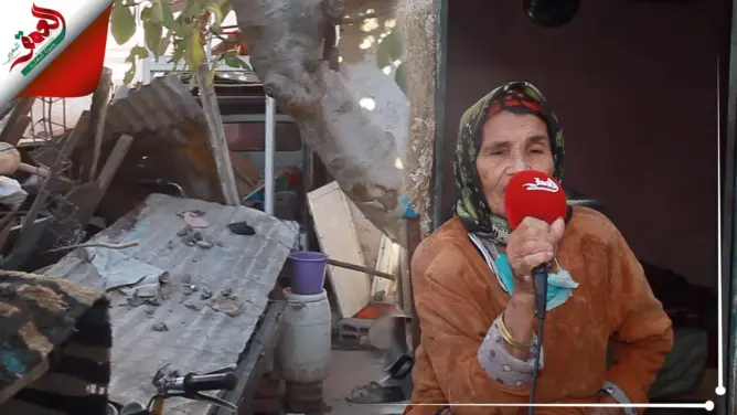 مسنة وجدية تعيش منذ نصف قرن داخل بيت قصديري بدون ماء ولا كهرباء