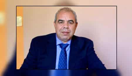 محامي وخبير قانوني