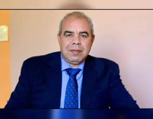 محامي وخبير قانوني