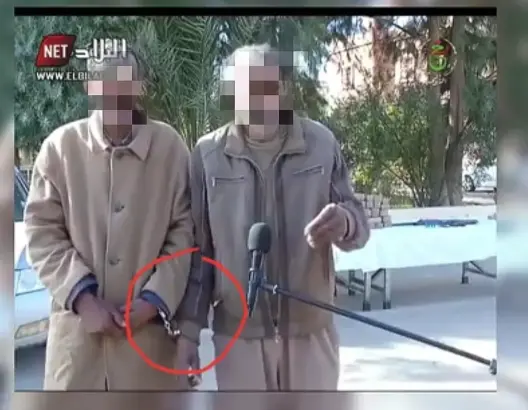 قناة جزائرية تتقمص دور القضاء وتستنطق شخصين على أساس أنهما “مهربين مغربيين”