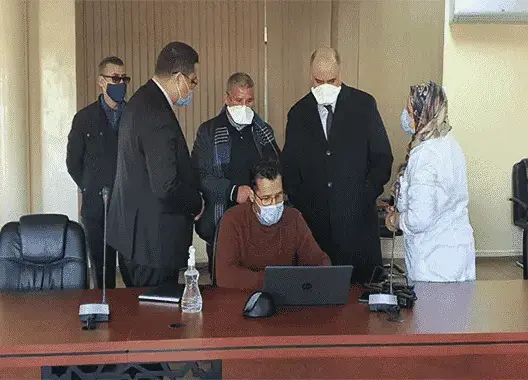 قبل انطلاق الحملة التلقيح .. والي جهة فاس مكناس يتفقد التجهيزات الطبية (صور)