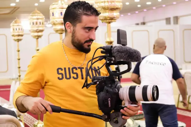 اشتغل مع الدوزي لسنوات.. المخرج الشاب أعنطري ينهي تصوير فيلمه الجديد “أشنو ذنبي”