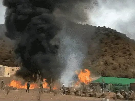 حريق يلتهم وحدة لتخزين التفاح بأيت بوكماز