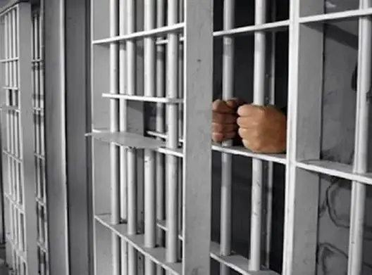 محكمة عين السبع تدين صاحب قناة “بلا حدود” بالسجن النافذ