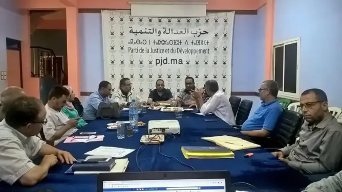 “بيجيدي إنزكان” معلقا على استقالة 21 عضوا: المعنيون منهم مطرودين ومديونين للحزب