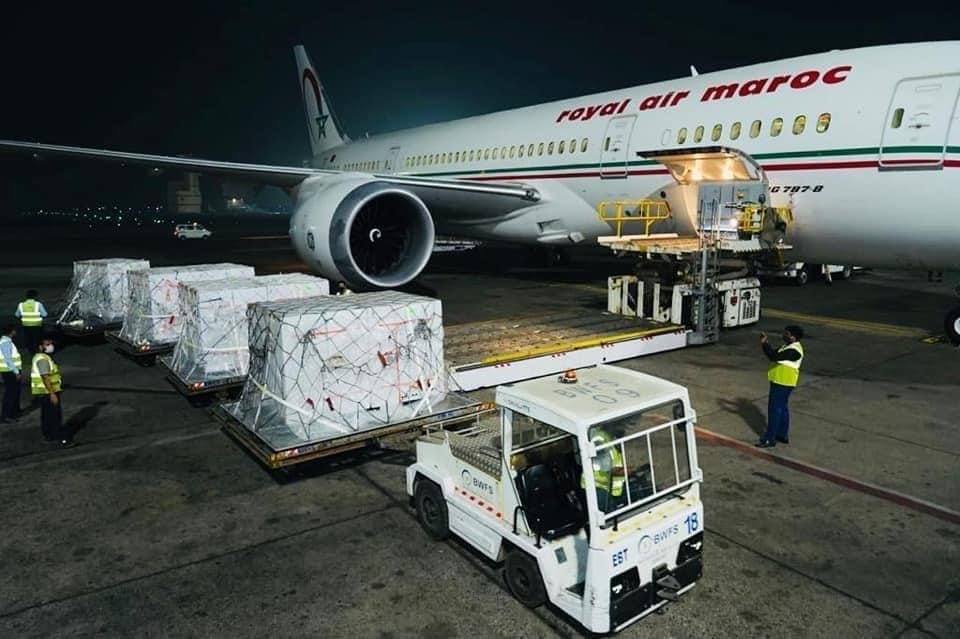 طائرة "لارام" تنقل أول شحنة من لقاح كورونا من الهند إلى مطار البيضاء