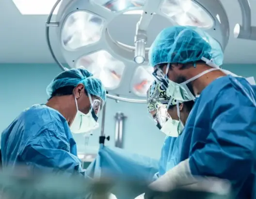نجاح أول عملية لزراعة القرنية بالمركز الإستشفائي بوجدة