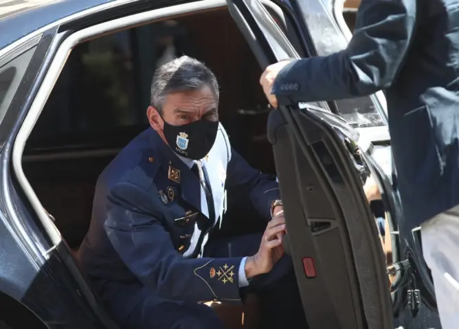 اللقاح ضد كورونا يطيح برئيس أركان الجيش الإسباني