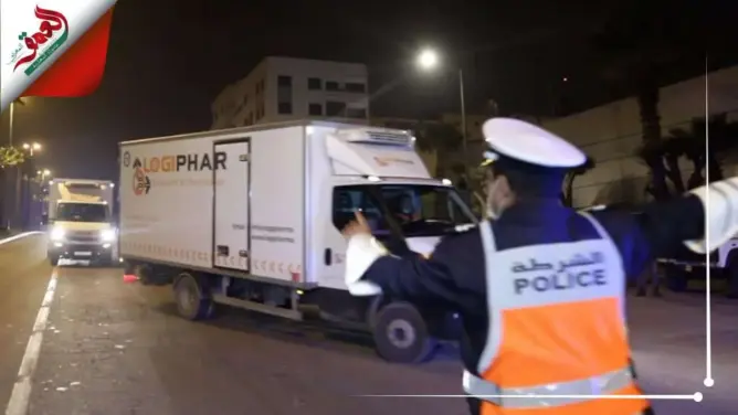 تحت إجراءات أمنية مشددة.. وصول أول دفعة من لقاح “أسترازنيكا” إلى مركز التبريد بالبيضاء (فيديو)