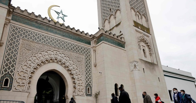 مسجد في باريس، فرنسا