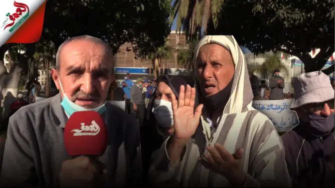 متقاعدو “الراطاك” أقدم شركة للنقل العمومي بأكادير يستغيثون: “عتقونا.. الفقر ينهشنا” (فيديو)