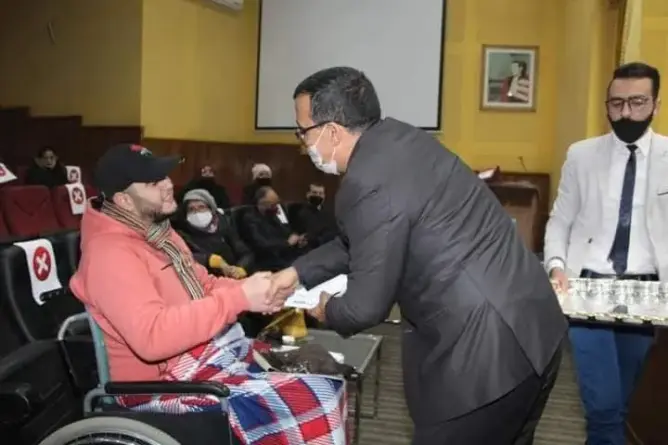 جامعة مولاي اسماعيل بمكناس تجتمع بالطلبة ذوي الاحتياجات الخاصة (صور)