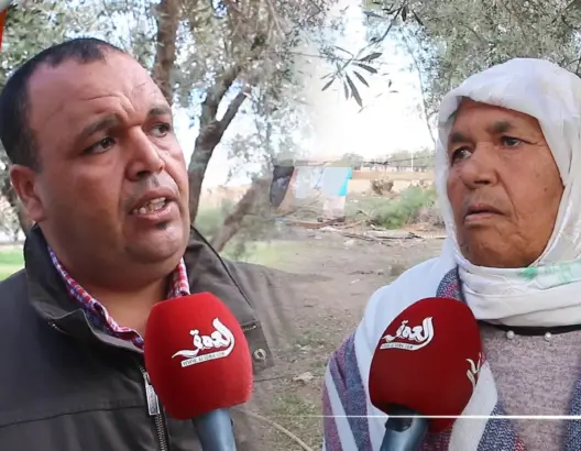 30 سنة من الخدمة دون تعويض.. عائلة معرضة للطرد إلى الشارع بعد وفاة مالك ضيعة ببنجرير (فيديو)