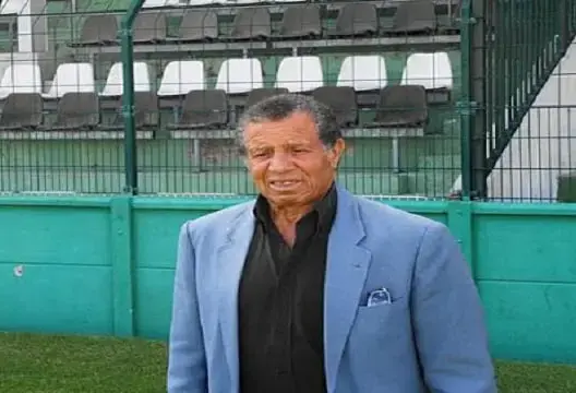 وفاة اللاعب الدولي المغربي السابق العربي شيشا