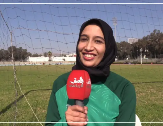 قاضياتُُ بملاعب سوس” ح1.. أمل شابة جمعت بين الأمومة والتدريس والتحكيم (فيديو)