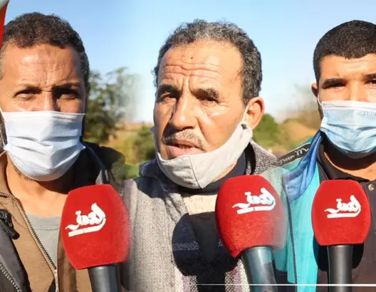 جزارون متخوفون من مكننة باطوار سلا.. ويؤكدون: الماكينات غادي يشردونا وبغينا الحل (فيديو)