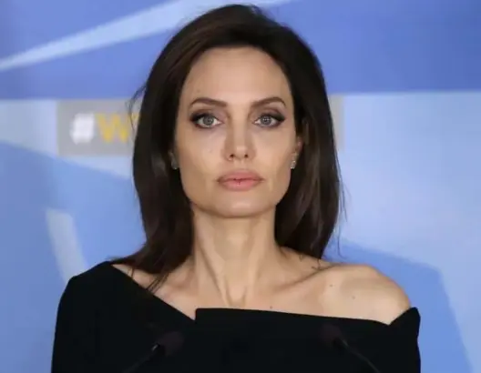 أنجلينا جولي