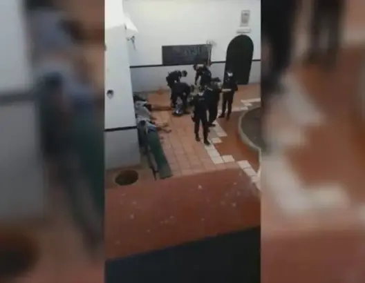 الداخلية الإسبانية تُحقق في تعنيف قاصرين مغاربة بمركز للمهاجرين في جزر الكناري