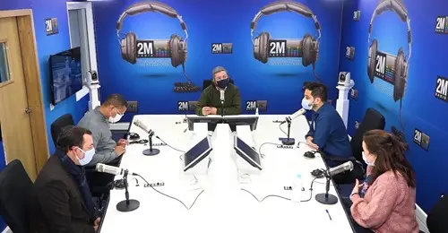 “دوزيم” تعزز باقة برامجها الإذاعية بـ”سيمانة فساعة” مع جامع كلحسن