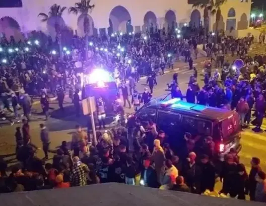 احتجاجات الفنيدق تخلف إصابات في صفوف الأمن والمتظاهرين