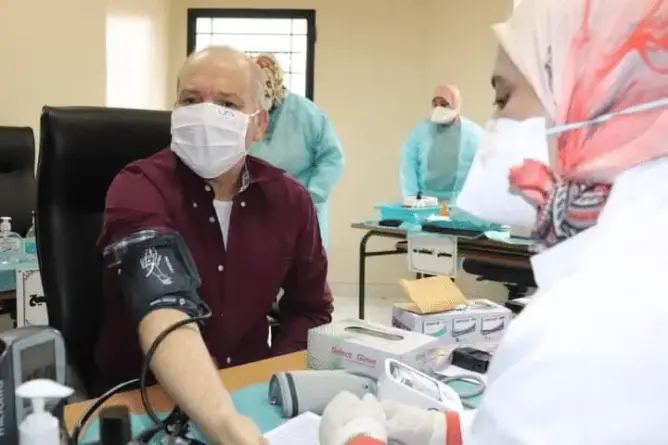 بعد أطر الابتدائي والإعدادي والثانوي.. تلقيح أطر جامعة مكناس