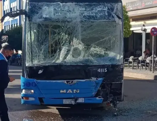 إصطدام حافلتين بالناظور يخلف إصابات في صفوف طلبة قادمين من الحسيمة لإجتياز الامتحانات