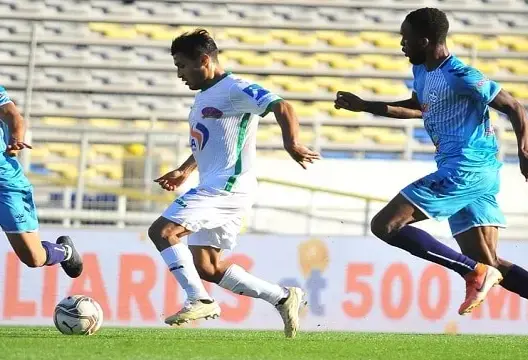 كأس “الكاف”.. الرجاء يعبر لدور المجموعات بعد فوز صعب أمام الاتحاد المنستيري