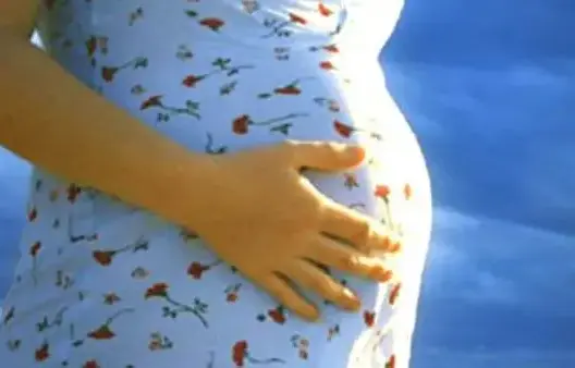 طفلة حامل بجرسيف