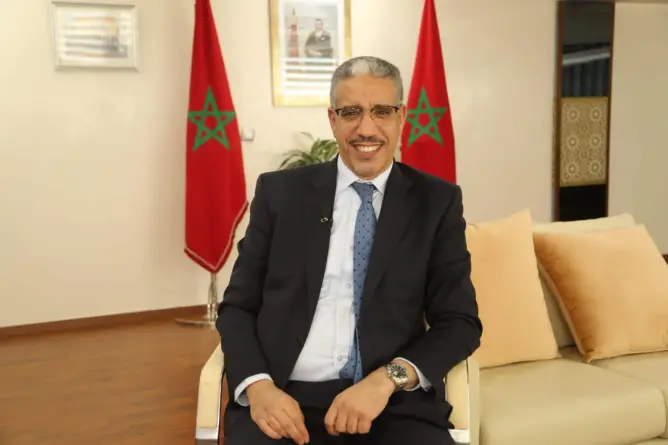وزير الطاقة والمعادن والبيئة