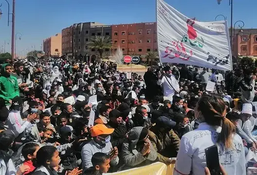 لليوم الثاني على التوالي .. الأساتذة يصعدون ضد أمزازي ويشلون المؤسسات التعليمية