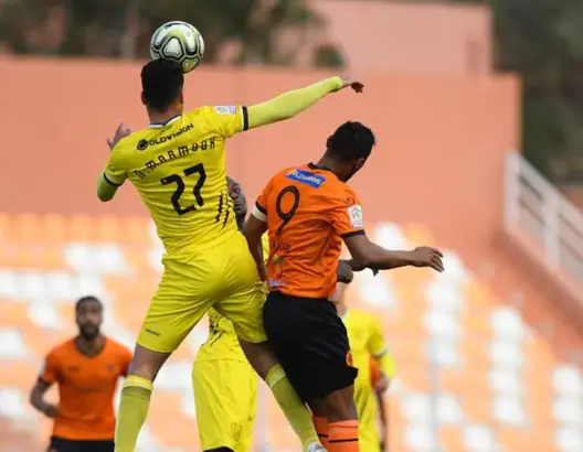 في لقاء مثير.. ضربات الحظ تُؤهل المغرب الفاسي لربع نهائي “العرش” أمام نهضة بركان