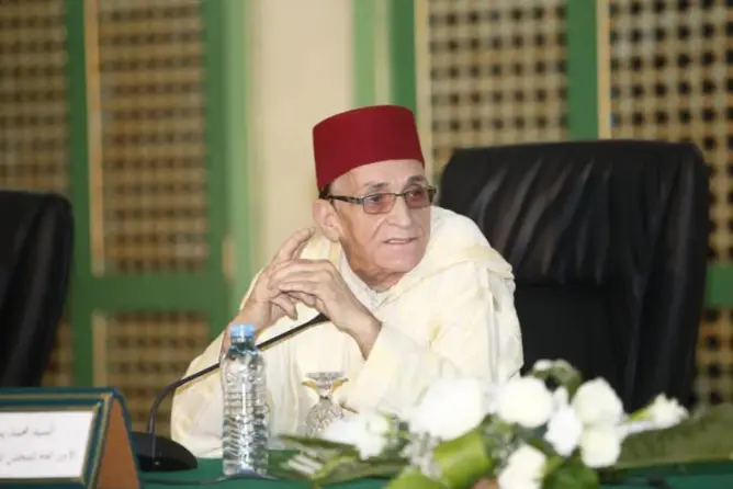 يسف يدعو الخطباء إلى الالتزام بالجلباب والسلهام عند أداء خطبة الجمعة