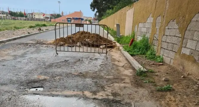 ملعب للبطولة الوطنية بإنزكان بدون مياه للإستحمام  وبنية تحتية مهترئة (صور)