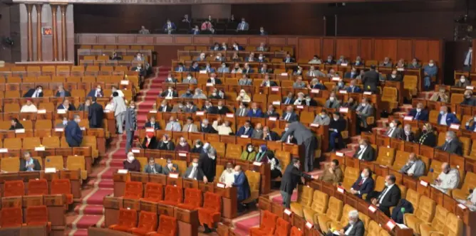 مجلس النواب يصادق بالإجماع على قانون يسمح للأجانب بمزاولة الطب بالمغرب