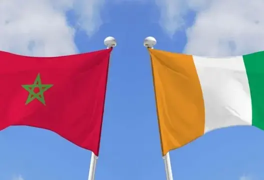 صورة مركبة تجمع علمي المغرب والكوت ديفوار