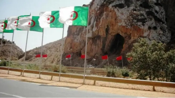 الحكومة ترفض التعليق على مقتل مغربيين برصاص الجيش الجزائري قرب السعيدية