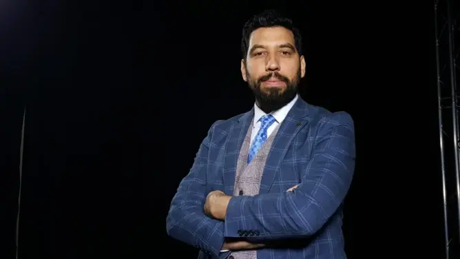 إعلامي مغربي بشبكة قنوات تي أر تي الحكومية التركية / الأمين العام للمجلس الأعلى للجاليات العربية