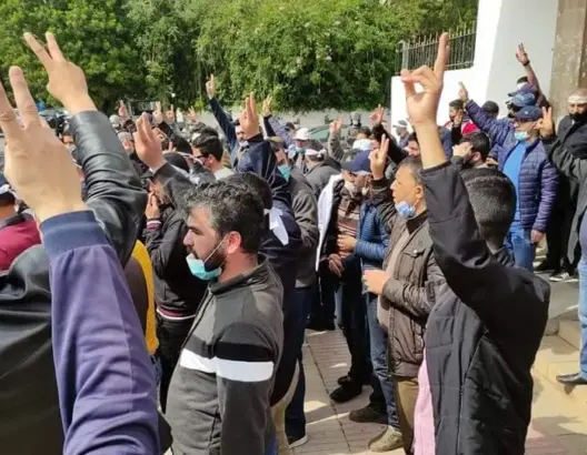 “حاملو الشهادات” يواصلون احتجاجاتهم بالرباط ويستعدون لإضراب جماعي عن الطعام (صور)